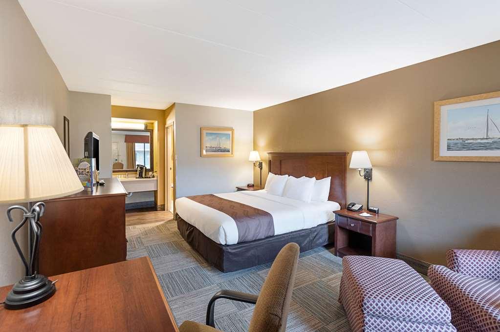 Quality Inn Easton Room photo